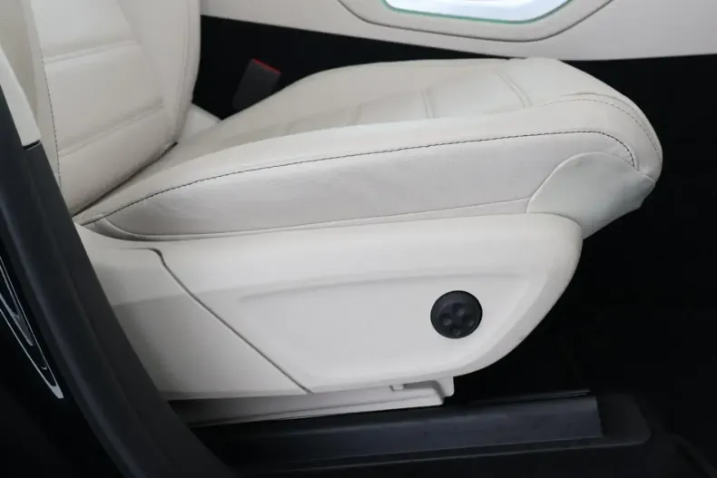 Mercedes-Benz GLE 350 din 2021 cu 57.400 km - oferta MER176361 - foto 19