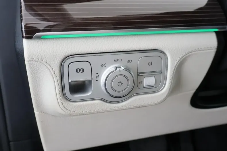 Mercedes-Benz GLE 350 din 2021 cu 57.400 km - oferta MER176361 - foto 24