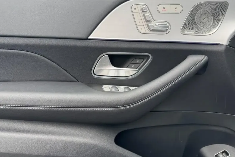 Mercedes-Benz GLE 300 din 2024 cu 22.326 km - oferta MER176375 - foto 10