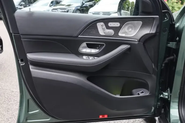 Mercedes-Benz GLE 53 AMG din 2025 cu 14.500 km - oferta MER176382 - foto 9