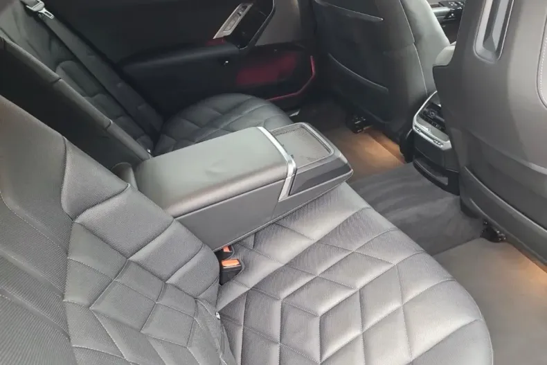 BMW 750 din 2023 cu 130.000 km - oferta BMW176384 - foto 13