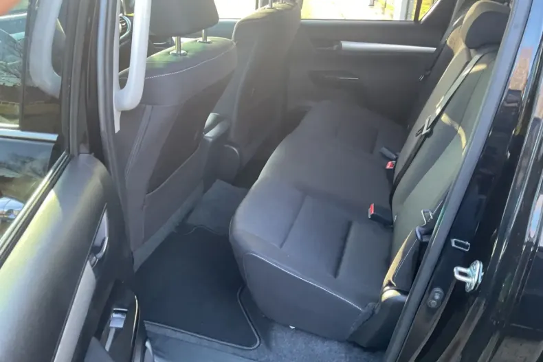 Toyota Hilux din 2025 cu 7.050 km - oferta TOY176390 - foto 14