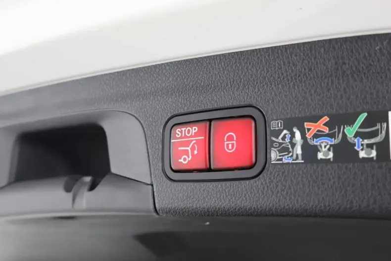 Mercedes-Benz GLE 350 din 2025 cu 13.377 km - oferta MER176391 - foto 20