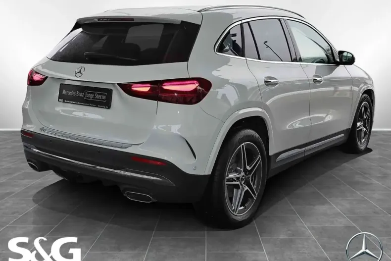 Mercedes-Benz GLA 180 din 2025 cu 3.710 km - oferta MER176401 - foto 2