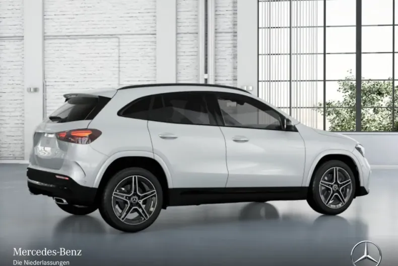 Mercedes-Benz GLA 180 din 2024 cu 3.619 km - oferta MER176402 - foto 14