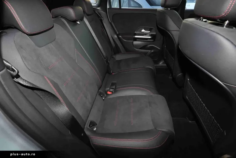 Mercedes-Benz GLA 180 din 2024 cu 4.020 km - oferta MER176403 - foto 6