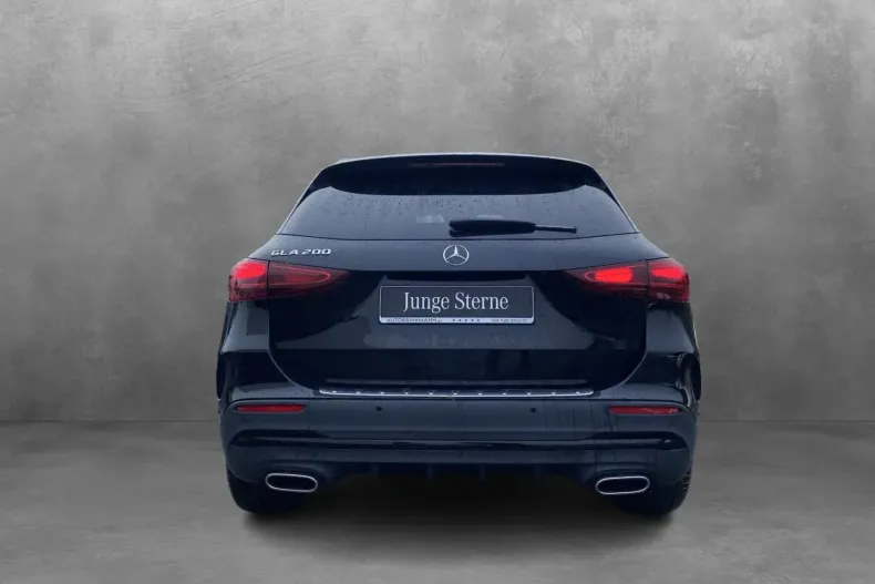 Mercedes-Benz GLA 200 din 2024 cu 17.800 km - oferta MER176404 - foto 5