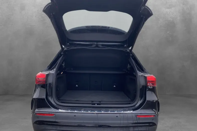 Mercedes-Benz GLA 200 din 2024 cu 17.800 km - oferta MER176404 - foto 6