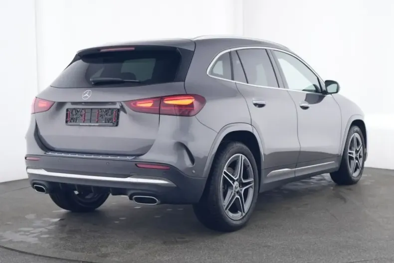 Mercedes-Benz GLA 200 din 2024 cu 23.109 km - oferta MER176405 - foto 2