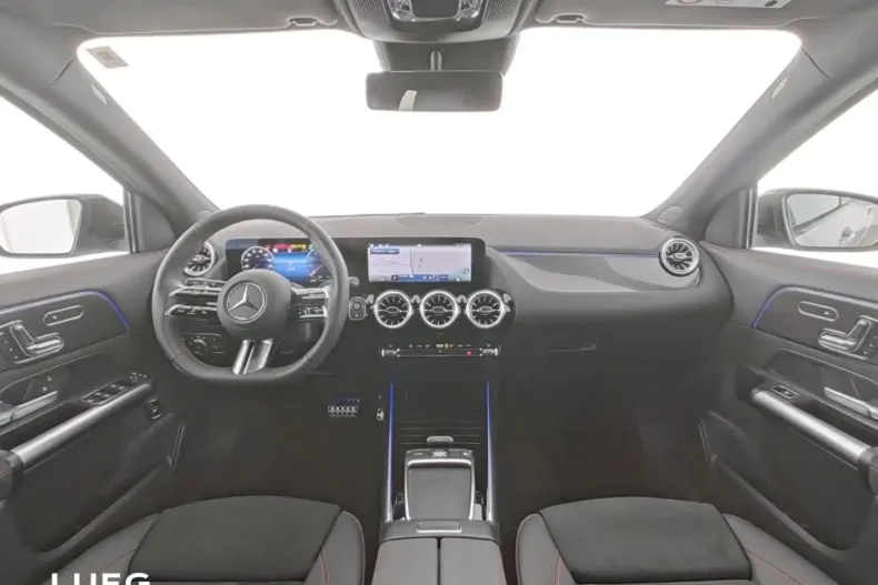 Mercedes-Benz GLA 180 din 2024 cu 16.228 km - oferta MER176407 - foto 3