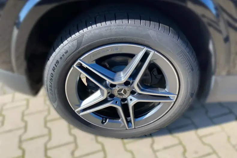 Mercedes-Benz GLA 180 din 2024 cu 24.950 km - oferta MER176409 - foto 5