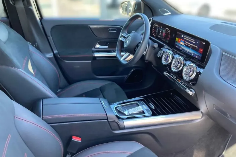 Mercedes-Benz GLA 180 din 2024 cu 24.950 km - oferta MER176409 - foto 9