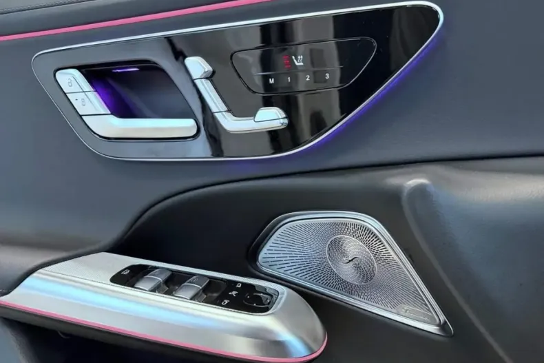 Mercedes-Benz E 300 din 2025 cu 26.980 km - oferta MER176421 - foto 7