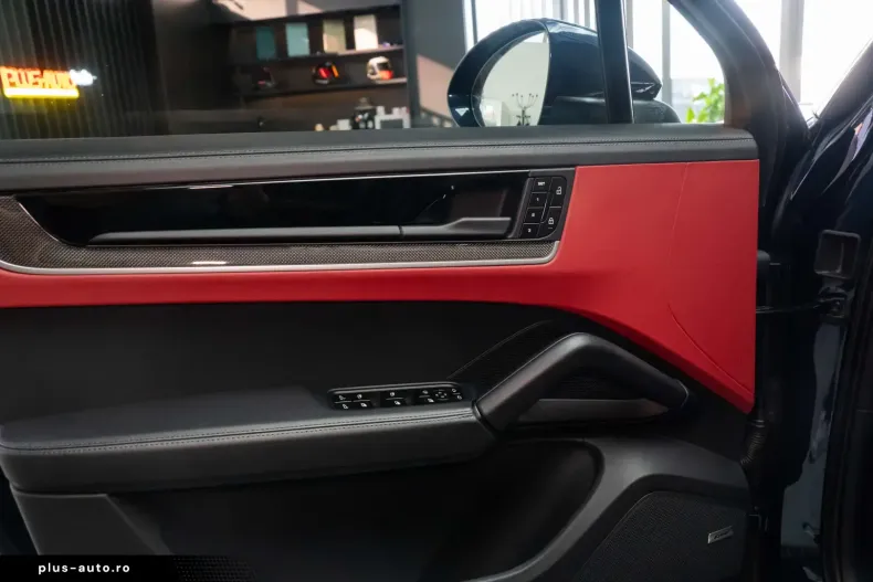Porsche Cayenne din 2024 cu 34.000 km - oferta POR176425 - foto 19