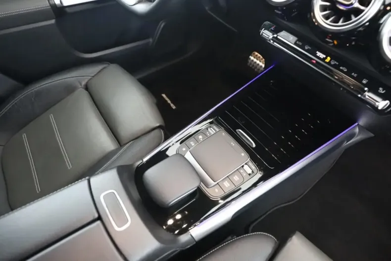 Mercedes-Benz GLB 220 din 2021 cu 54.200 km - oferta MER176428 - foto 17