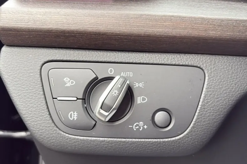 Audi Q5 din 2021 cu 69.985 km - oferta AUD176429 - foto 25