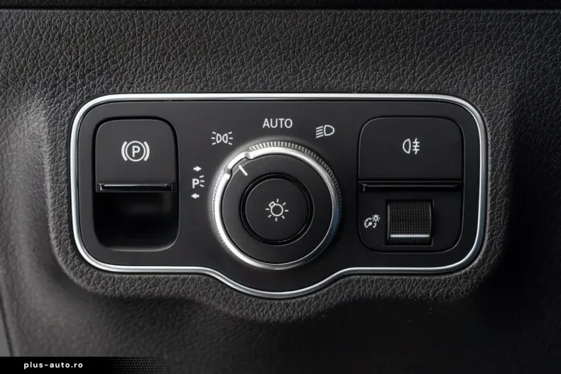 Mercedes-Benz GLB 200 din 2022 cu 61.070 km - oferta MER176435 - foto 19