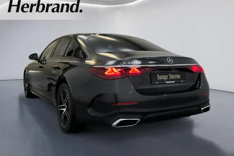 Mercedes-Benz E 220 din 2025 cu 19.377 km - oferta MER176442 - foto 4