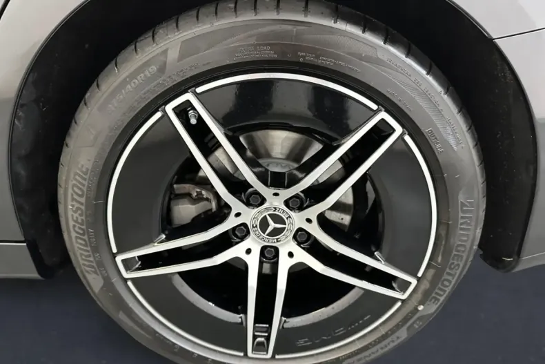 Mercedes-Benz E 220 din 2025 cu 19.377 km - oferta MER176442 - foto 5