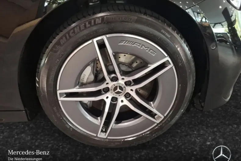 Mercedes-Benz E 300 din 2025 cu 10.320 km - oferta MER176445 - foto 4