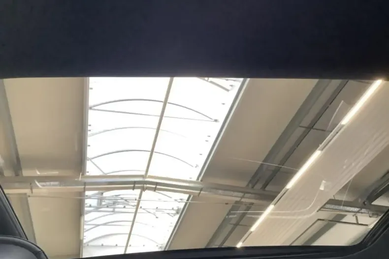 Mercedes-Benz E 200 din 2025 cu 15.500 km - oferta MER176456 - foto 14