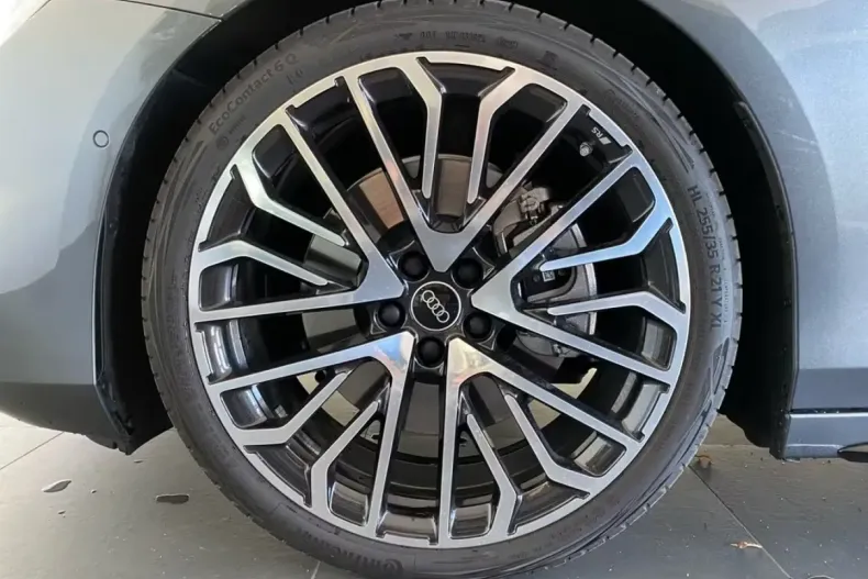 Audi A6 din 2025 cu 12.700 km - oferta AUD176460 - foto 4