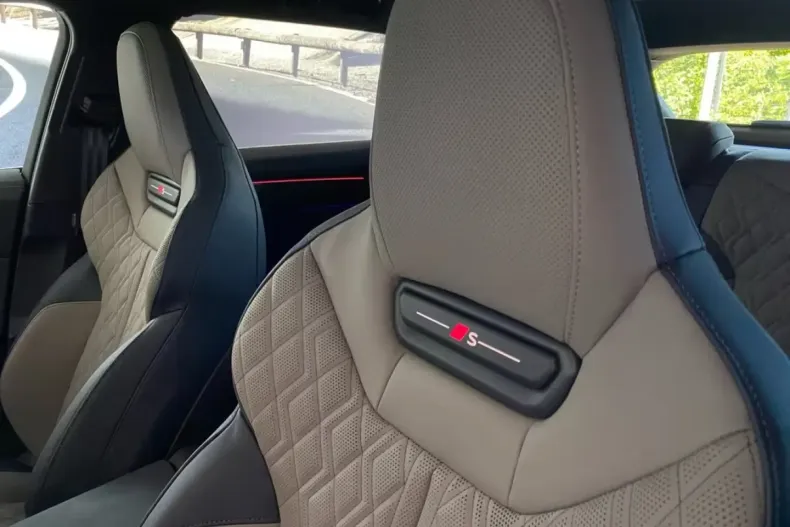 Audi A6 din 2025 cu 12.700 km - oferta AUD176460 - foto 11