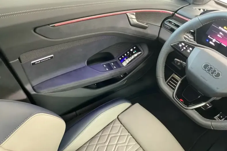 Audi A6 din 2025 cu 12.700 km - oferta AUD176460 - foto 12