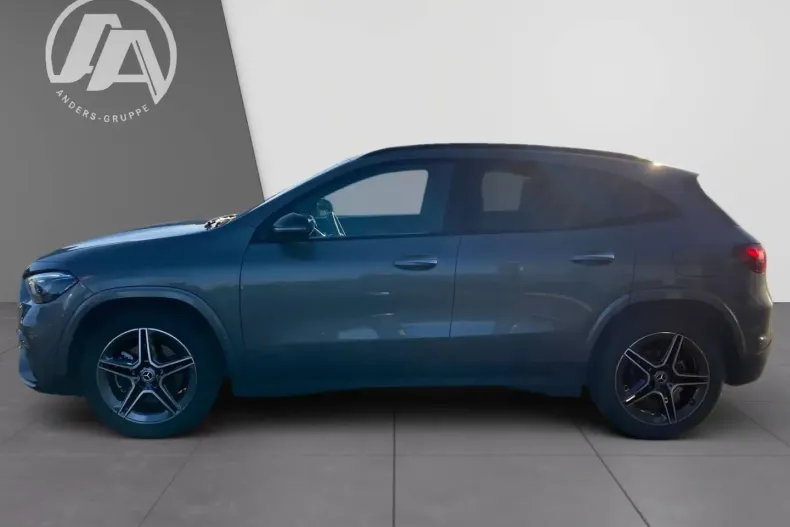 Mercedes-Benz GLA 200 din 2024 cu 29.650 km - oferta MER176462 - foto 3