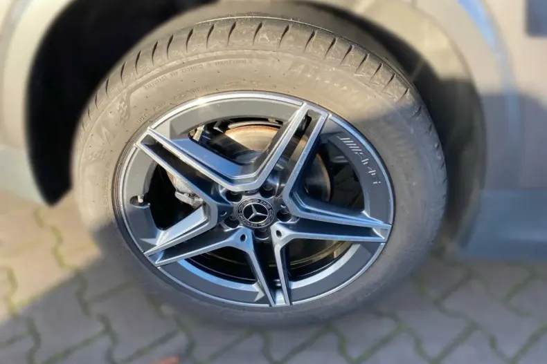 Mercedes-Benz GLA 200 din 2024 cu 29.650 km - oferta MER176462 - foto 5