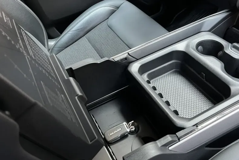 Dodge RAM din 2022 cu 39.309 km - oferta DOD176478 - foto 22