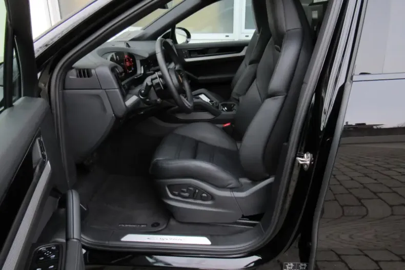 Porsche Cayenne din 2025 cu 6.021 km - oferta POR176481 - foto 18