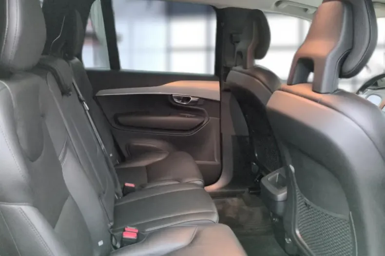 Volvo XC90 din 2021 cu 69.300 km - oferta VOL176485 - foto 18