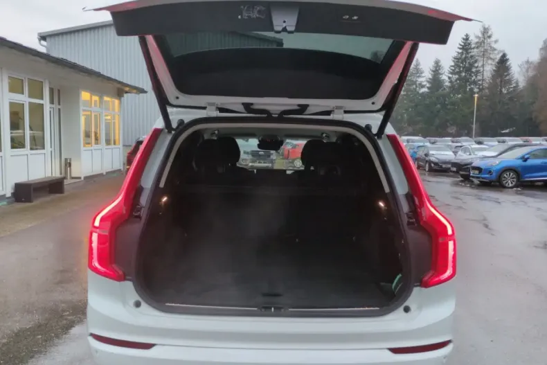 Volvo XC90 din 2021 cu 69.300 km - oferta VOL176485 - foto 21