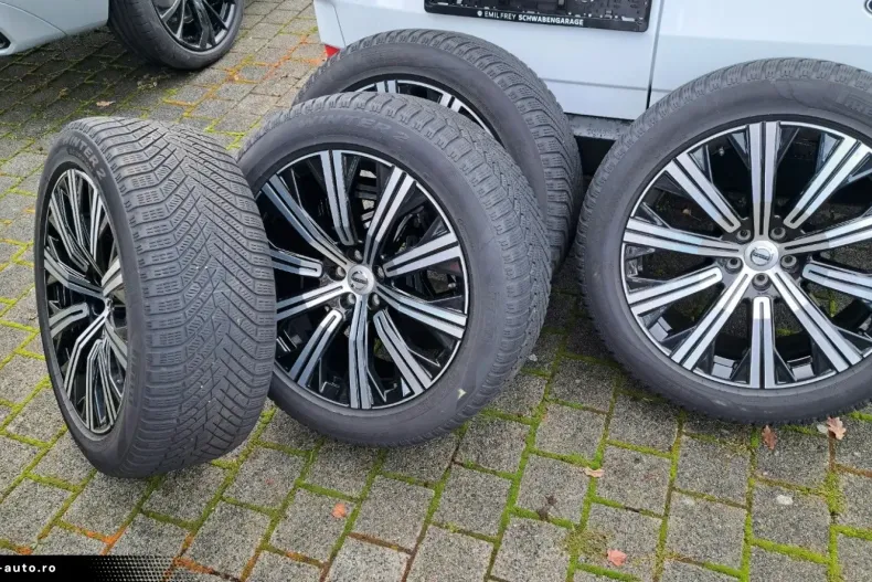 Volvo XC90 din 2022 cu 97.991 km - oferta VOL176486 - foto 9