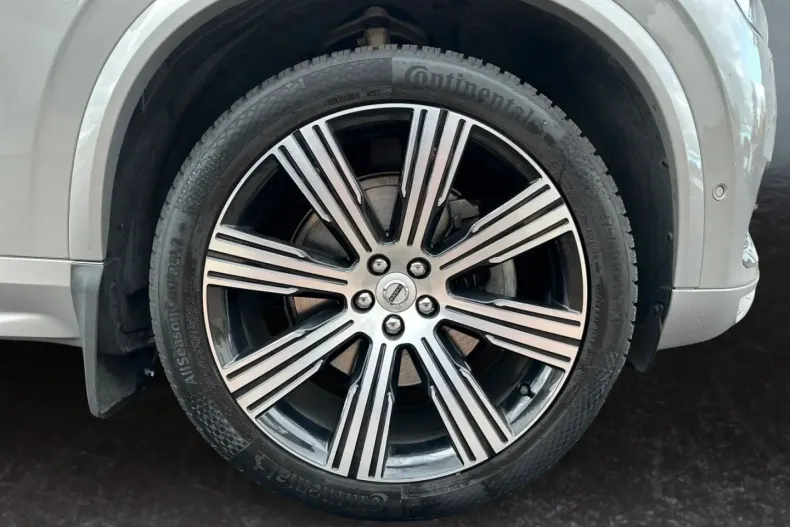 Volvo XC90 din 2023 cu 77.370 km - oferta VOL176487 - foto 9