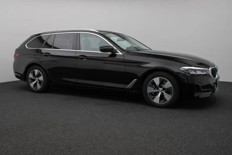 BMW 530 din 2022 cu 59.992 km - oferta BMW176489 - foto 3