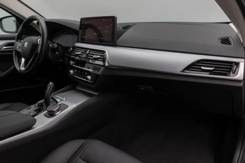 BMW 530 din 2022 cu 56.356 km - oferta BMW176492 - foto 22