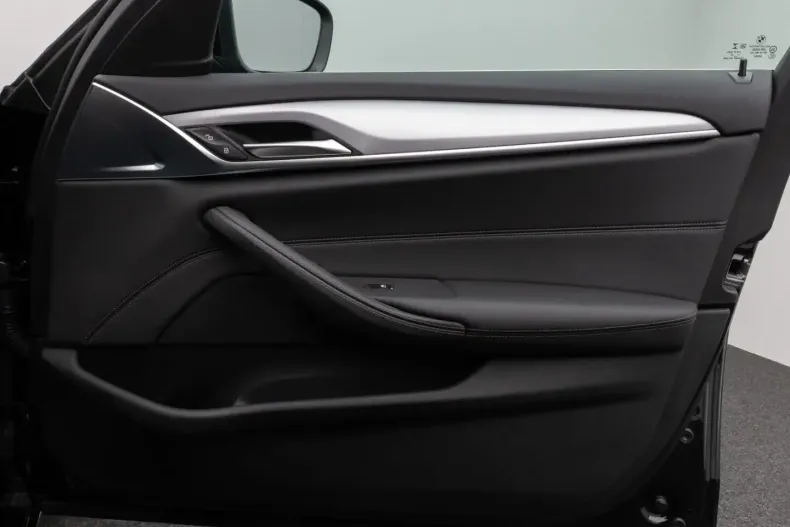 BMW 530 din 2022 cu 56.356 km - oferta BMW176492 - foto 29