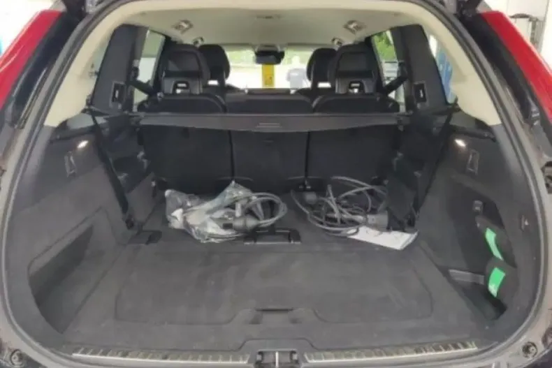 Volvo XC90 din 2021 cu 54.100 km - oferta VOL176498 - foto 6