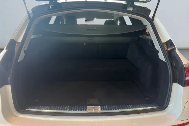 Mercedes-Benz E 300 din 2021 cu 86.000 km - oferta MER176514 - foto 15