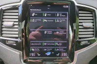 Volvo XC90 din 2021 cu 84.700 km - oferta VOL176525 - foto 25