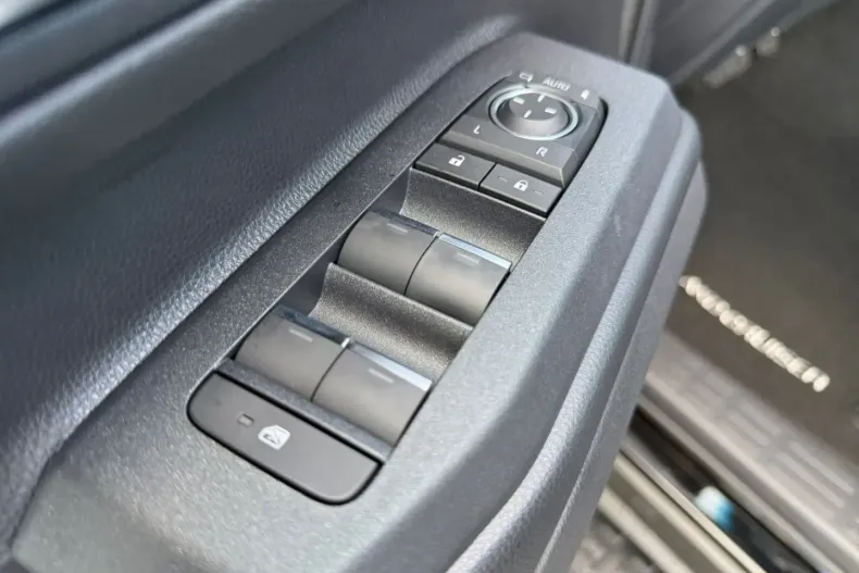 Toyota Land Cruiser din 2024 cu 14.990 km - oferta TOY176536 - foto 20