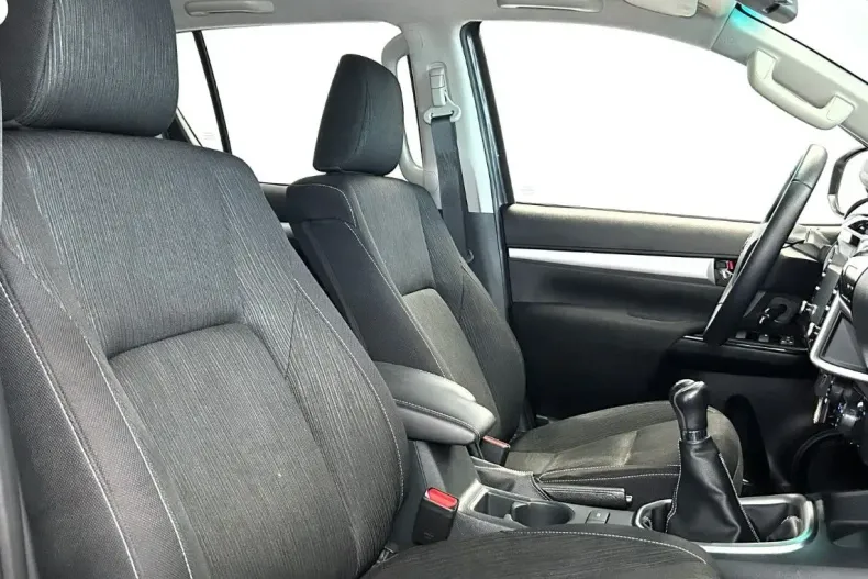 Toyota Hilux din 2024 cu 20.000 km - oferta TOY176537 - foto 17