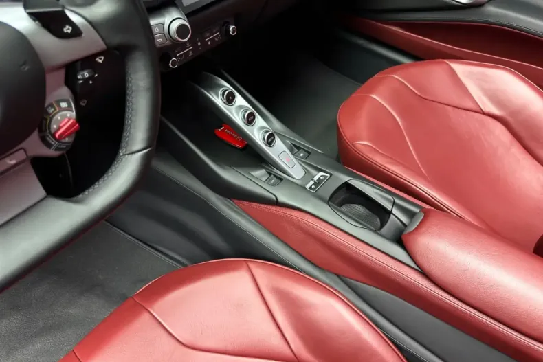 Ferrari 812 din 2023 cu 9.897 km - oferta FER176548 - foto 14