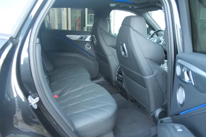 BMW XM din 2024 cu 16.900 km - oferta BMW176551 - foto 13