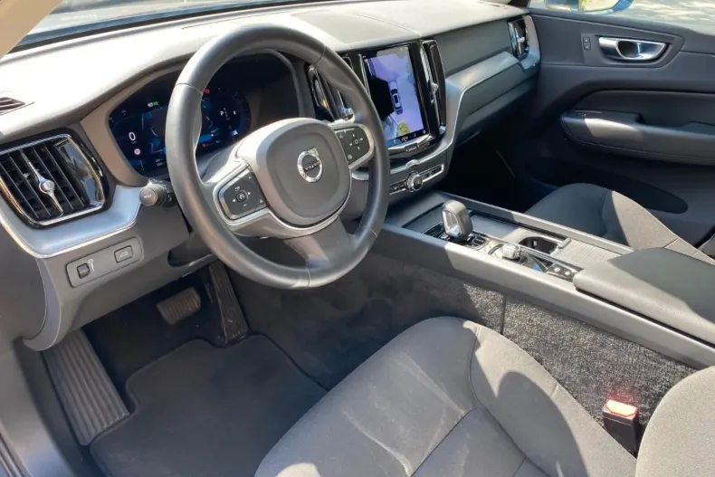 Volvo XC60 din 2022 cu 73.250 km - oferta VOL176571 - foto 10