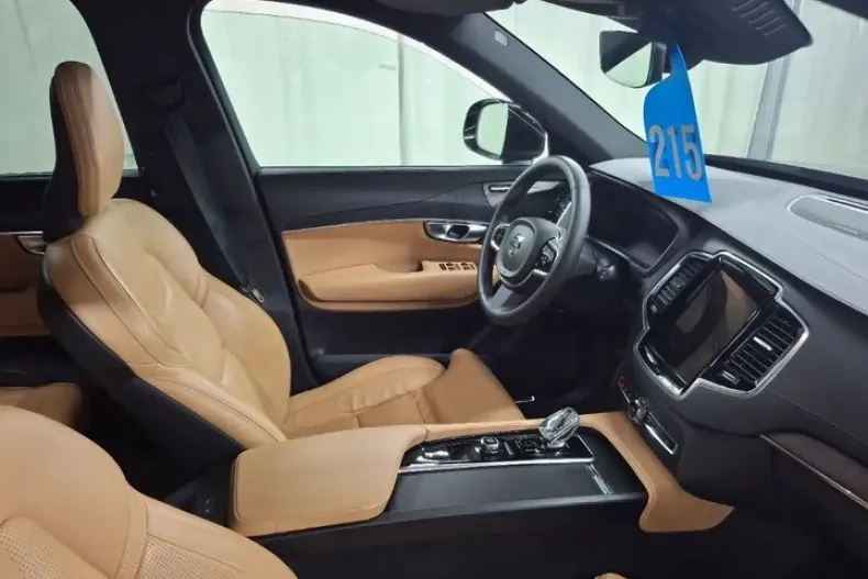 Volvo XC90 din 2023 cu 82.629 km - oferta VOL176575 - foto 5