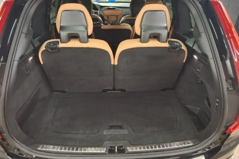 Volvo XC90 din 2023 cu 82.629 km - oferta VOL176575 - foto 6