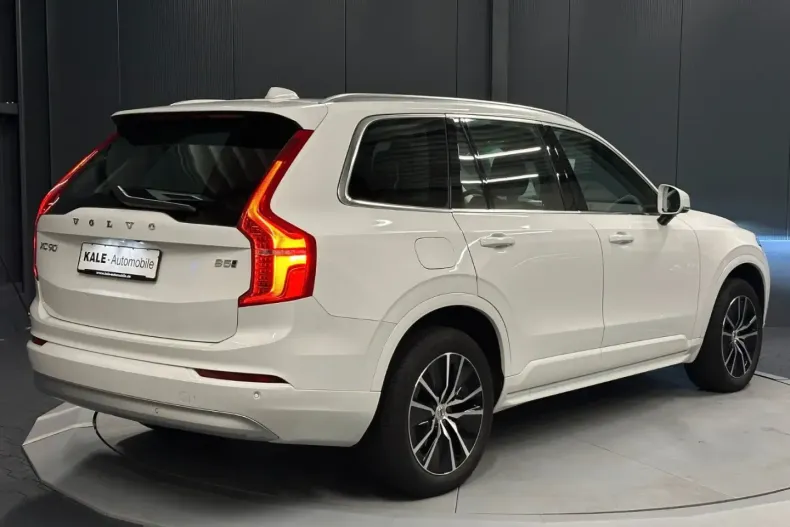Volvo XC90 din 2022 cu 82.650 km - oferta VOL176579 - foto 4